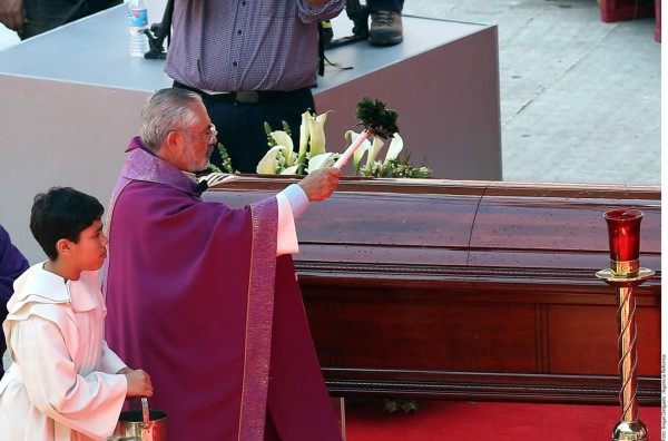 ¿El fantasma de Chespirito estuvo presente en su funeral?