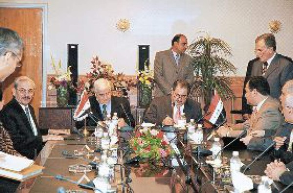 Reanudan lazos tras 25 años