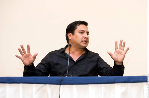 Julión Álvarez es 'mártir' por culpa del narcotráfico