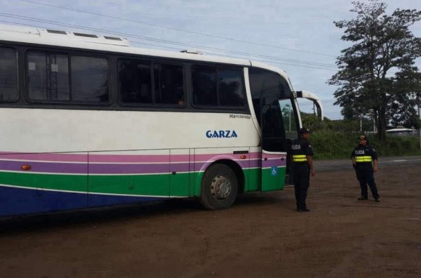 Detienen a 44 cubanos indocumentados en Costa Rica  