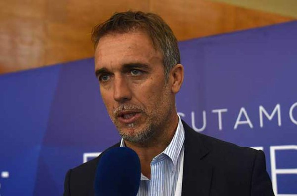 Batistuta revela impensado trabajo de su hijo y el por qué no le regala un vehículo