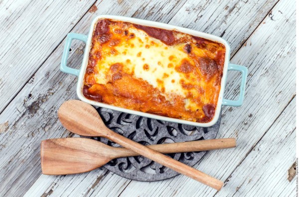 Enchiladas mexicanas gratinadas en salsa