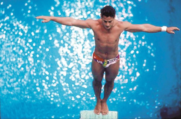 El clavadista que desafió la muerte