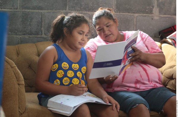 Ante todo acompañarlos en tareas este regreso a clases