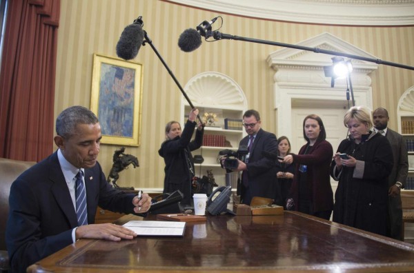 EUA: Obama apela fallo contra plan migratorio