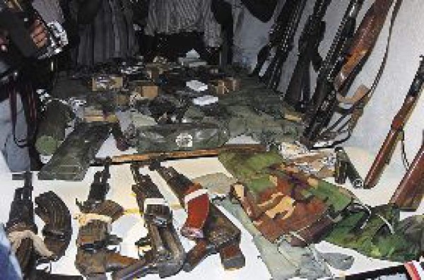 Incautan arsenal en Atlántida