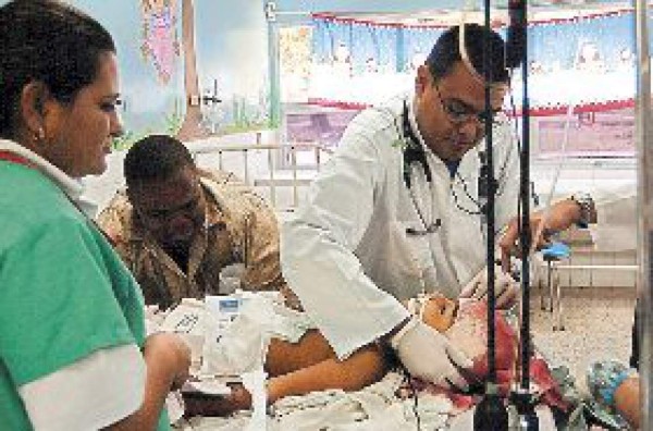 Niño de cuatro años muere en volcamiento