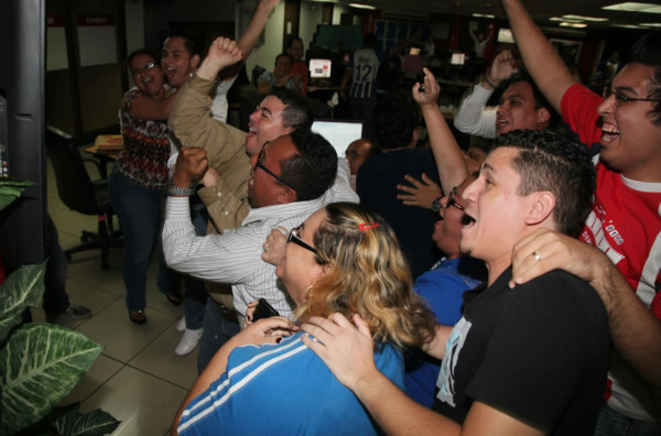 Vídeo: Miles celebran pase de Honduras al Mundial de Brasil 2014
