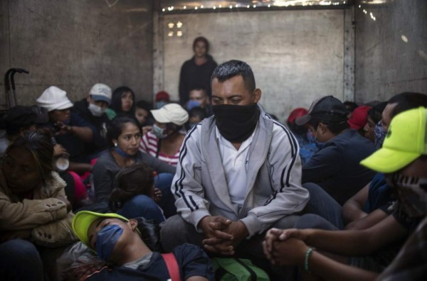 Detienen a migrantes hondureños en Tabasco, México