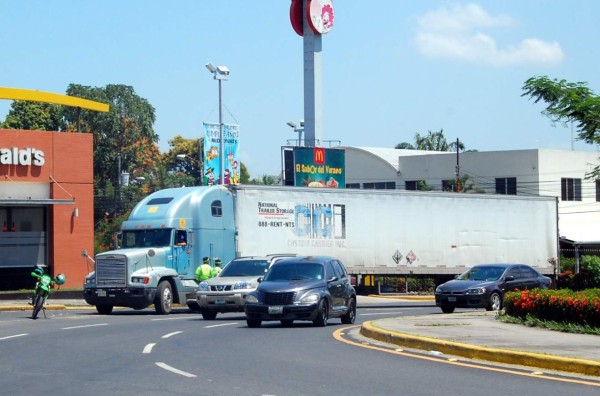 Aumentan vigilancia para que rastras no entren al centro de San Pedro Sula