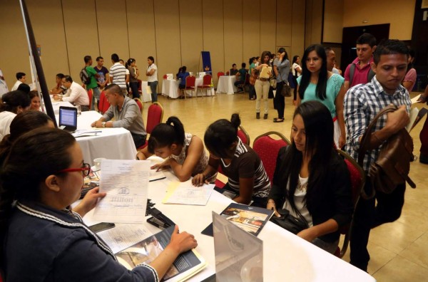 Unos 20,000 empleos más habrá por la Navidad en la zona norte