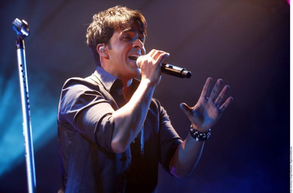 Luis Fonsi lanza su nuevo álbum musical '8'