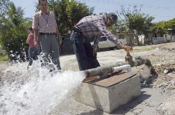 Más de dos mil familias serán beneficiadas con agua potable