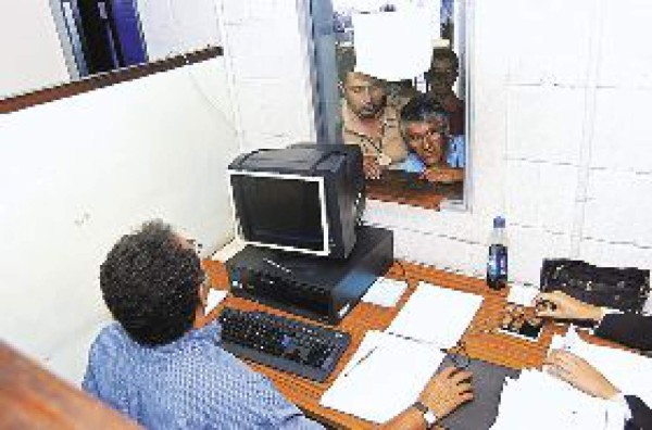 Gobierno interviene la aduana de Toncontín