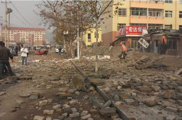 China: Explosión de un oleoducto deja 44 muertos y 166 heridos
