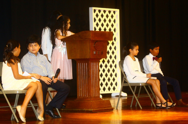 En la Escuela Internacional Sampedrana forman líderes en oratoria