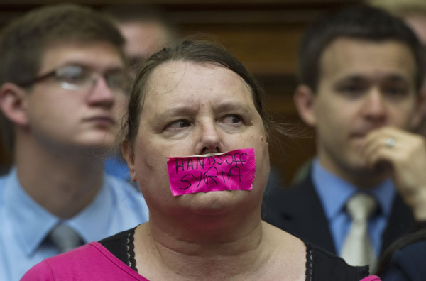 Senado de EUA da luz verde al plan de ataque contra Siria