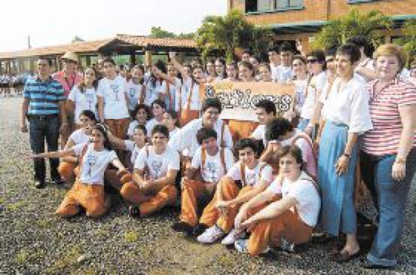 Entre sirenas y policías