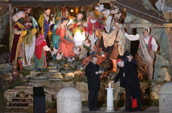 Arranca primera Navidad del Papa con inauguración del pesebre