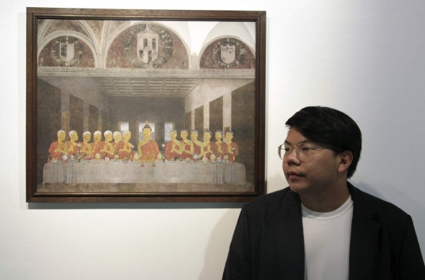 Buda presidiendo la última cena y otros collages polémicos en Tailandia