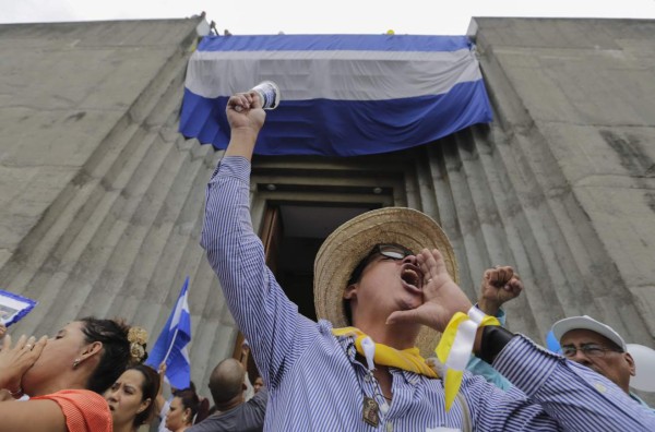 Nicaragüenses exiliados en Costa Rica se unen para luchar por democracia