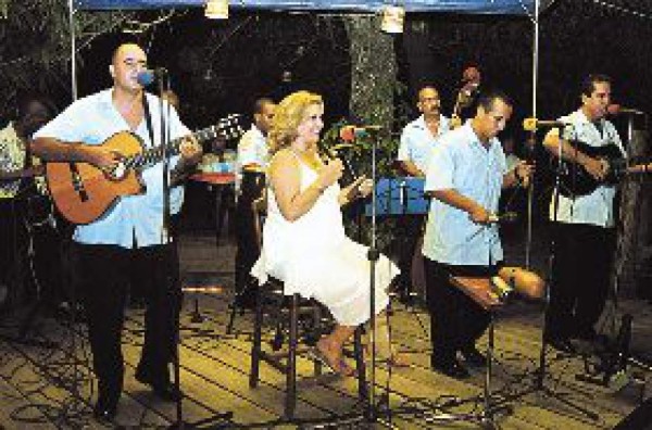 Ritmo y sabor cubano