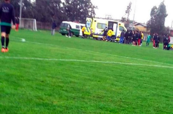 Futbolista chileno de segunda división muere en pleno partido