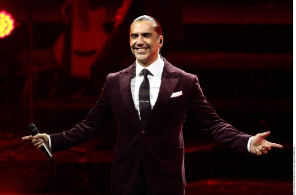 Perro muerde a Alejandro Fernández