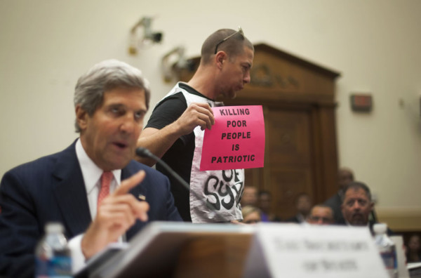 Senado de EUA da luz verde al plan de ataque contra Siria