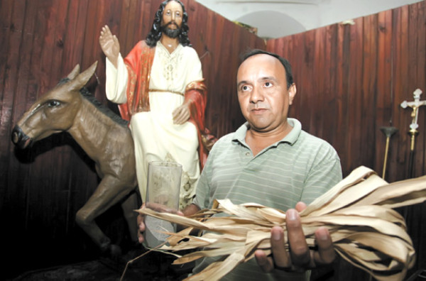 Cruz y palma, fe y devoción