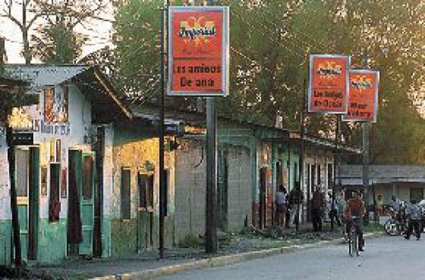 Bares deben cerrar a las 10 de la noche