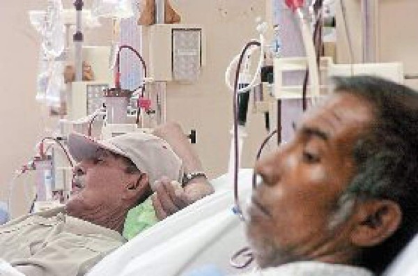 Evite comer frutas que contienen mucho potasio