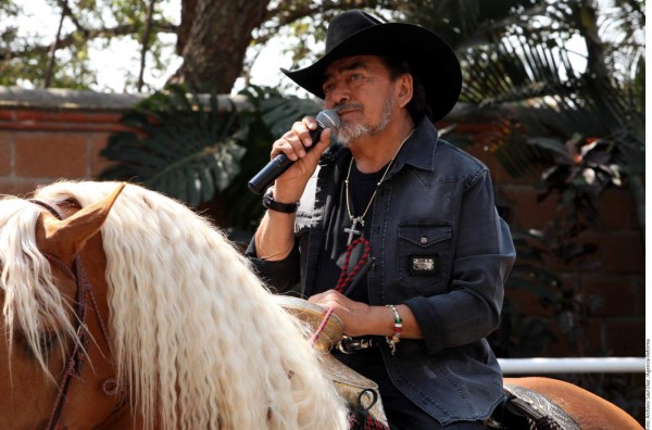 Reviven acusación contra Joan Sebastian  