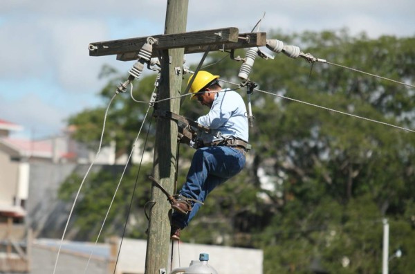 L1,920 millones percibirá Enee por ajuste a la tarifa