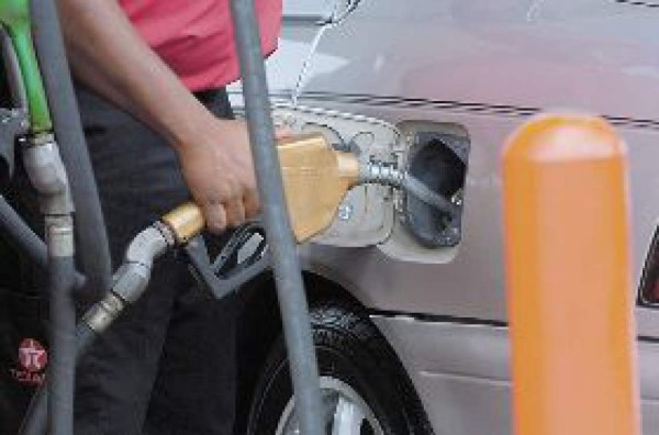 Galón de gasolina valdría 90 lempiras