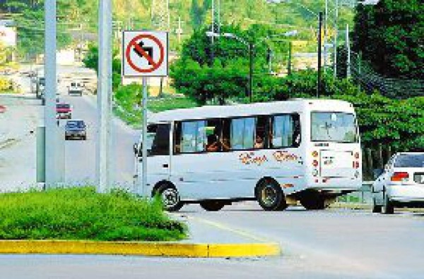 No respetan señales de tránsito