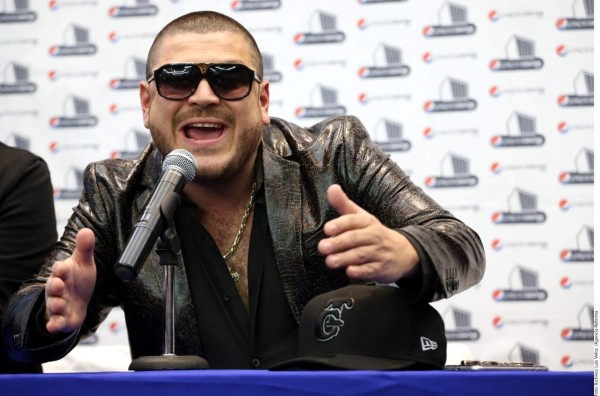 Le queman escenario a 'El Komander'