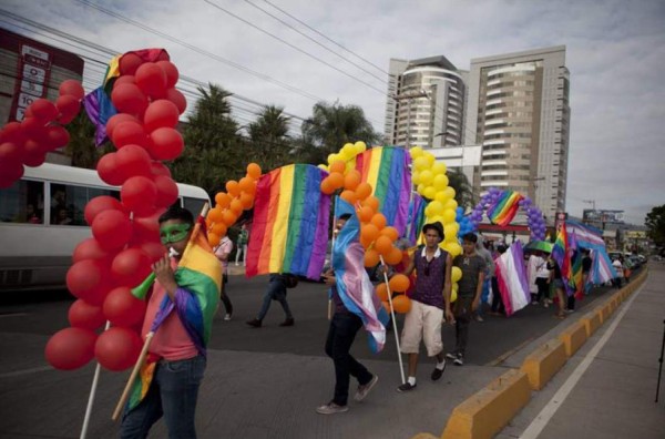 Comunidad LGTB en batalla legal por matrimonio igualitario en Honduras