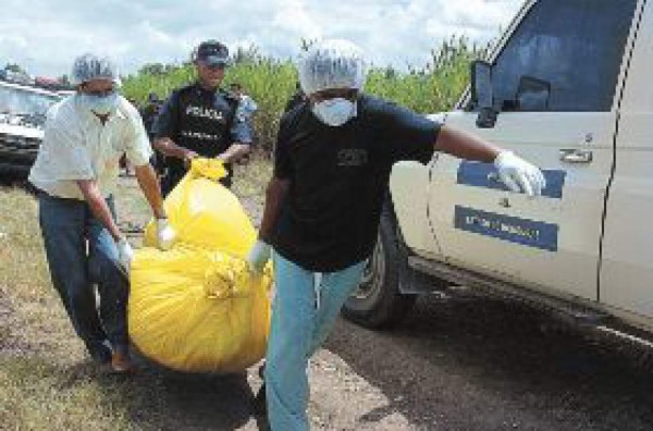 Dudan que muerte de motoristas sea por robo de telas