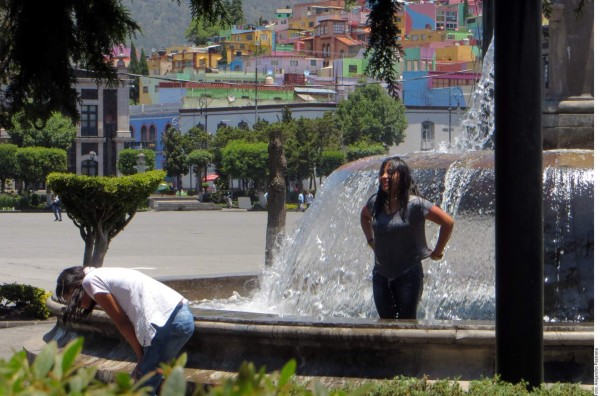 Tres muertos deja ola de calor de hasta 58 grados que derrite a los mexicanos