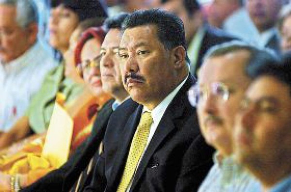 Exigen aplicar ley del arancel