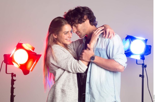 Mueven a parejas hilos invisibles