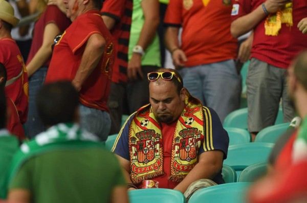 La campeona, con ocho titulares de la final de hace cuatro años, sucumbe. AFP