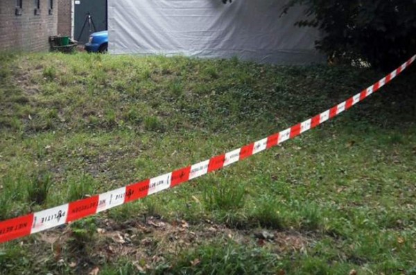 Joven de 14 años confiesa el doble asesinato de sus padres en Holanda
