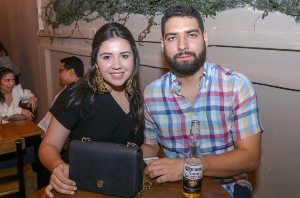 Coctel por el nuevo garden bar La Botella