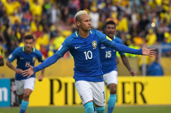 Neymar lidera triunfo valioso de Brasil ante Ecuador