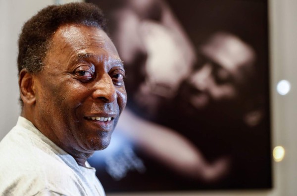 Pelé fue operado de un tumor en el colon y se pronuncia sobre su estado actual de salud