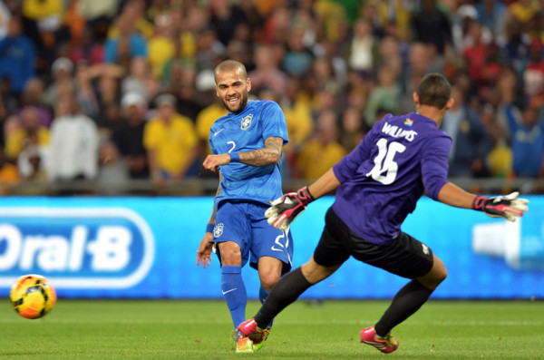 Brasil golea con autoridad a Sudáfrica y Neymar firma un triplete