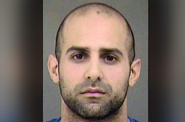 Arrestan a empleado de aeropuerto de USA que fabricó bomba casera