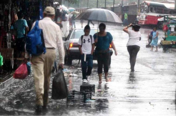 Persisten las lluvias este miércoles en Honduras